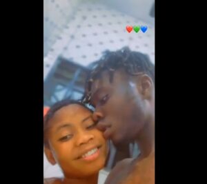Sextape Teen dans la douche